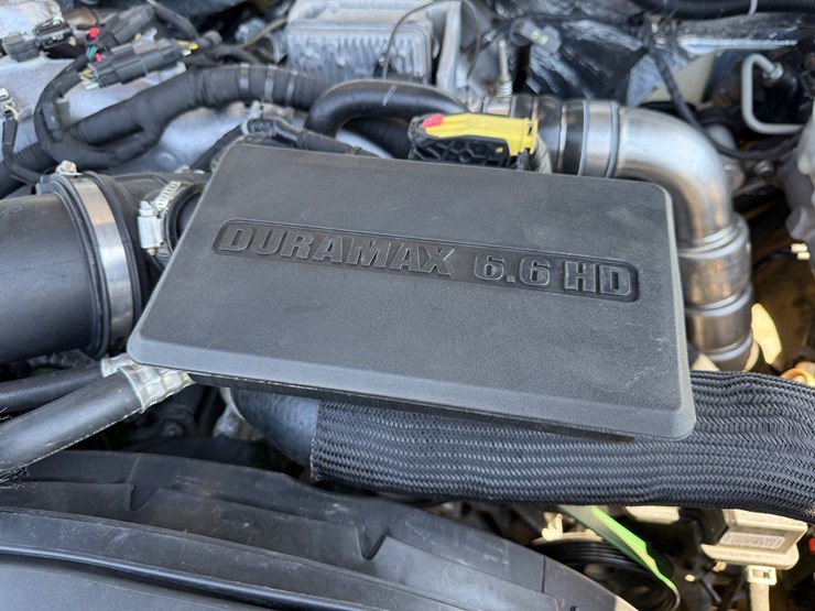 2019-chevrolet-3500hd-image-54