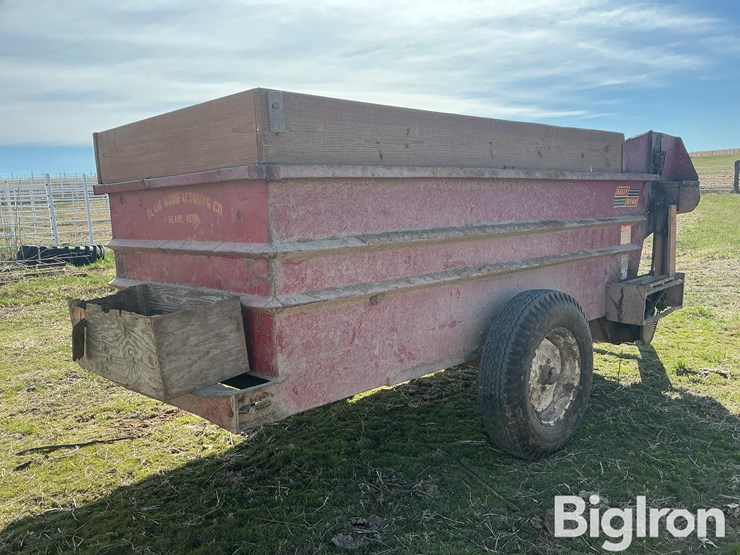 kelly-ryan-feed-wagon-image-5