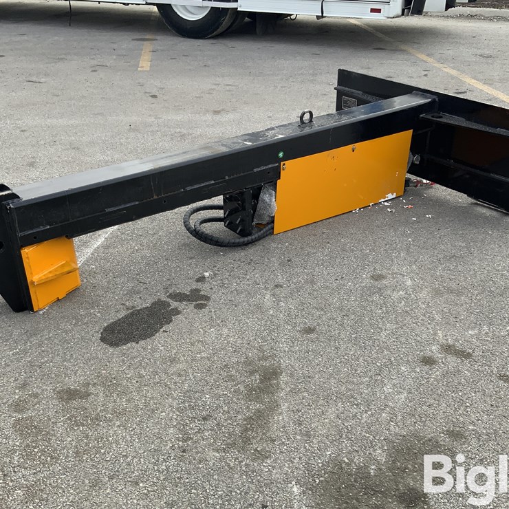 2025 MASSEY-FERGUSON 730