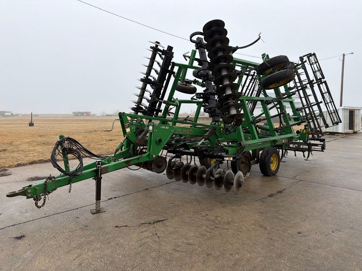 john-deere-726-image-37