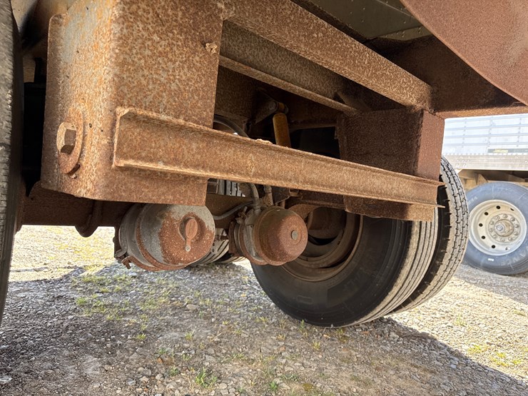 1995-cornhusker-hopper-bottom-image-32