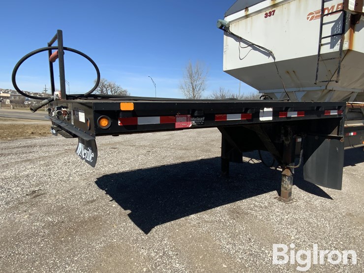 2009-neville-40-image-17