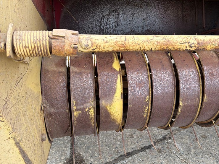 new-holland-271-image-22