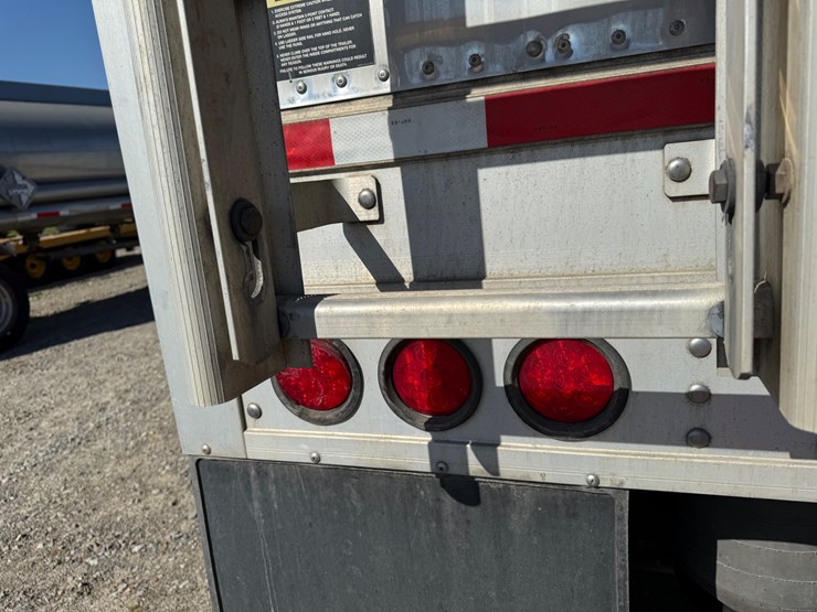 2015-timpte-hopper-bottom-image-14