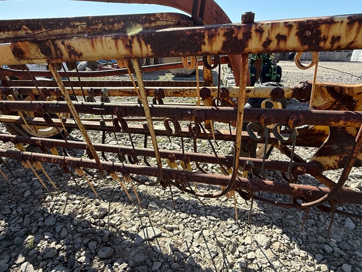 new-holland-256-image-19