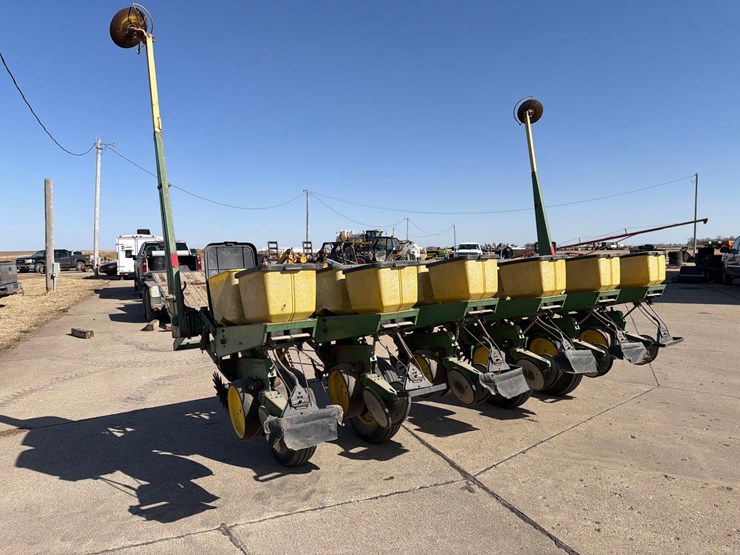 john-deere-7000-image-2