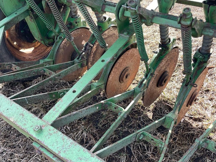 john-deere-grain-drill-image-18