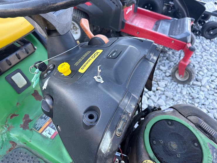 john-deere-145-image-18
