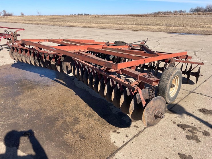 international-370-image-3