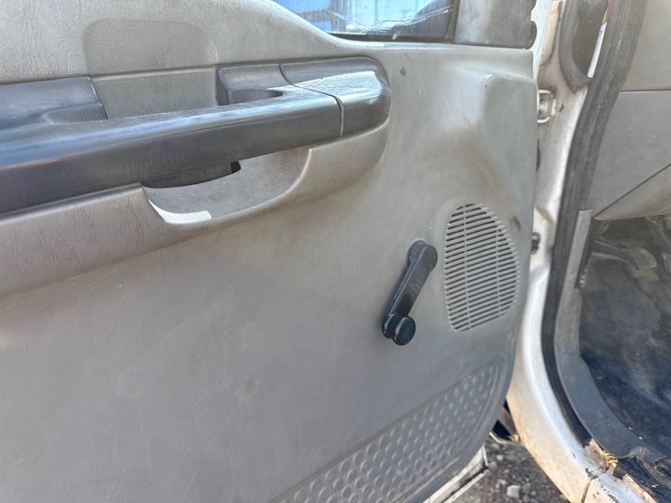 2007-ford-f550-image-50