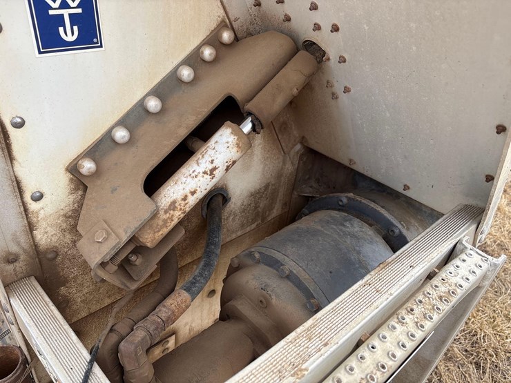 2014-wilson-grain-trailer-image-67