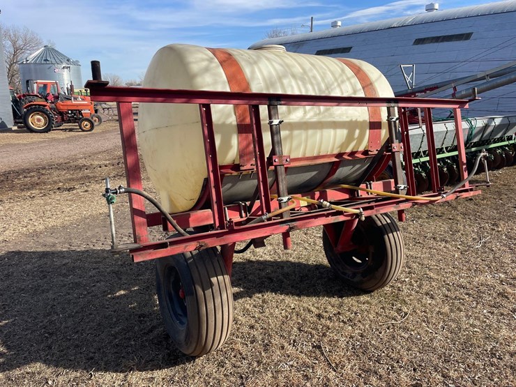 400-gallon-pull-type-sprayer-image-4
