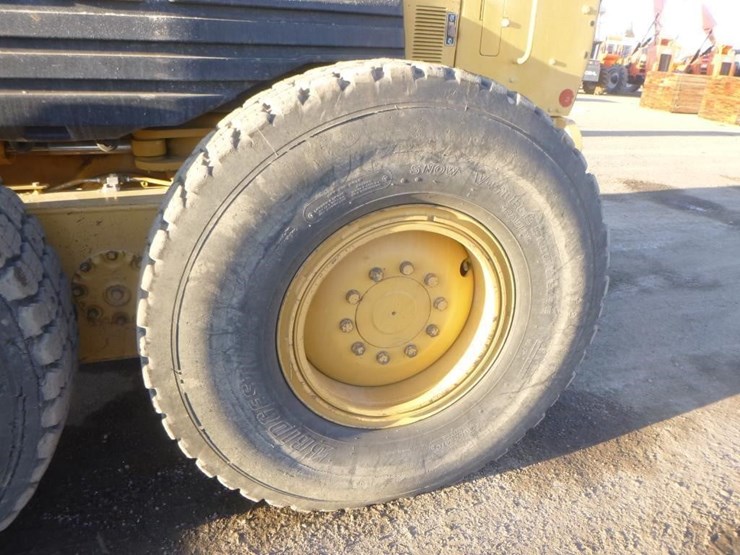 2006-caterpillar-143h-image-40