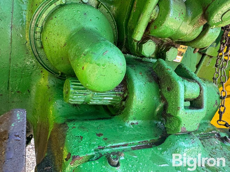 john-deere-3020-image-12