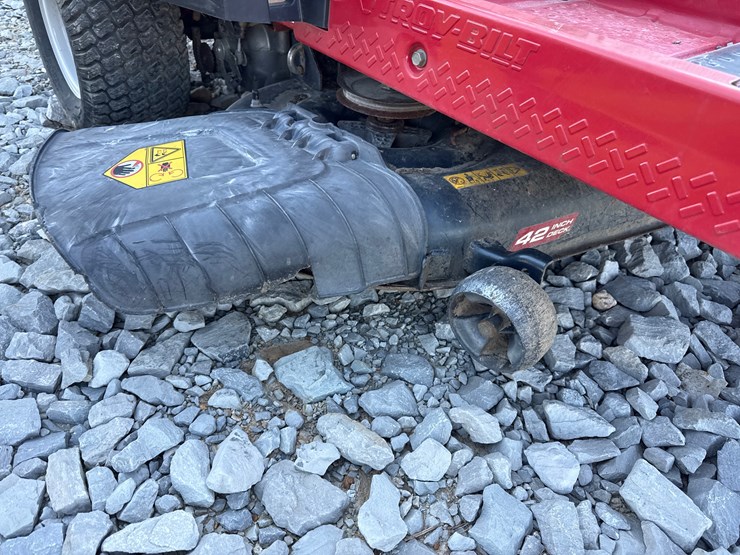 #25-•-troy-built-42"-zero-turn-mower-1b056h10225-inv#-42727-image-8
