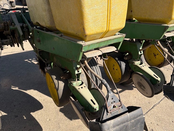 john-deere-7000-image-13