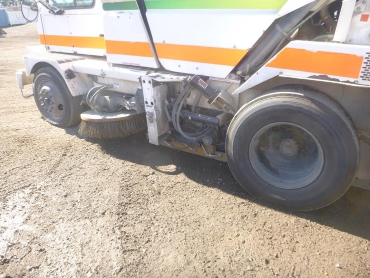 2014-global-m4-sweeper-image-12