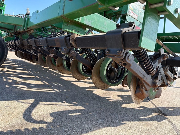 john-deere-750-image-10