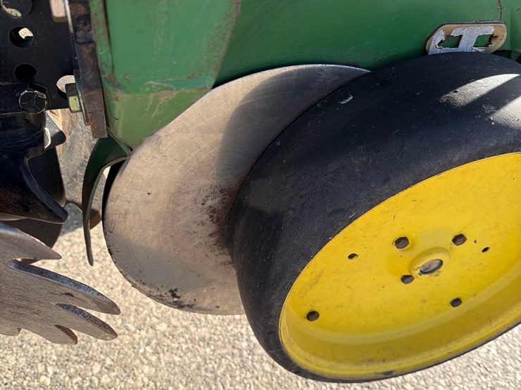 john-deere-7200-image-53