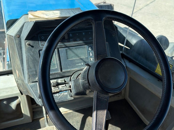 1990-versatile-946-image-54