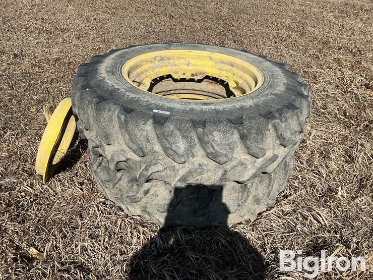 john-deere-380-image-7