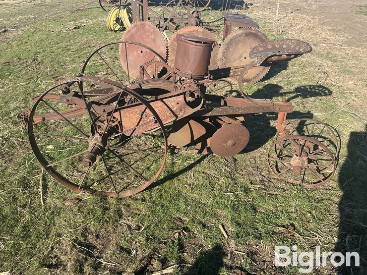 1-row-planter-image-8