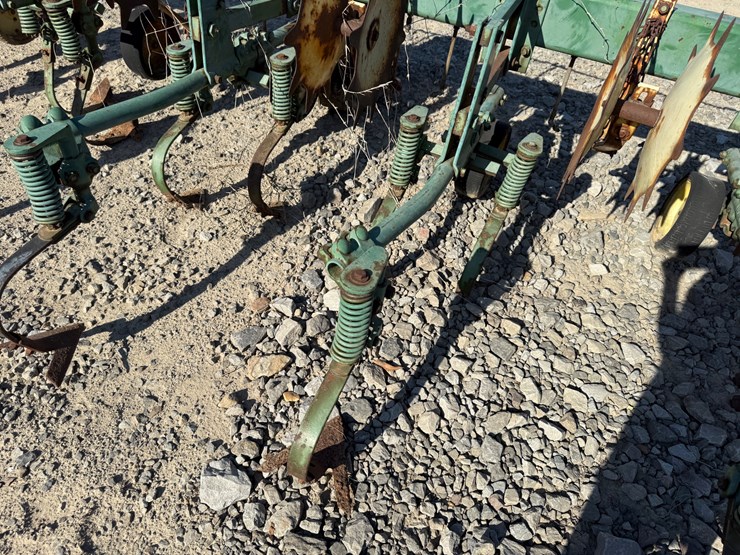 john-deere-31-image-23