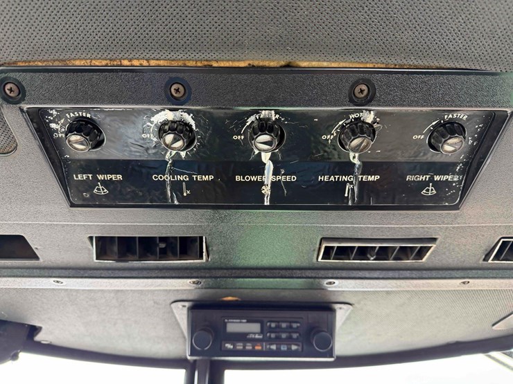 1975-john-deere-4230-image-38