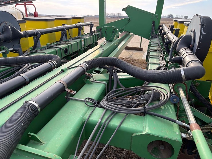 1994-john-deere-7200-image-13