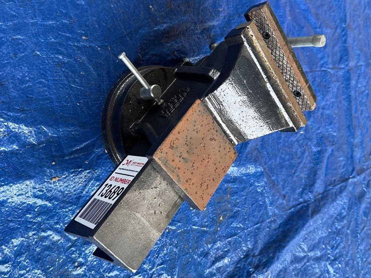 bessey-table-vice-image-3