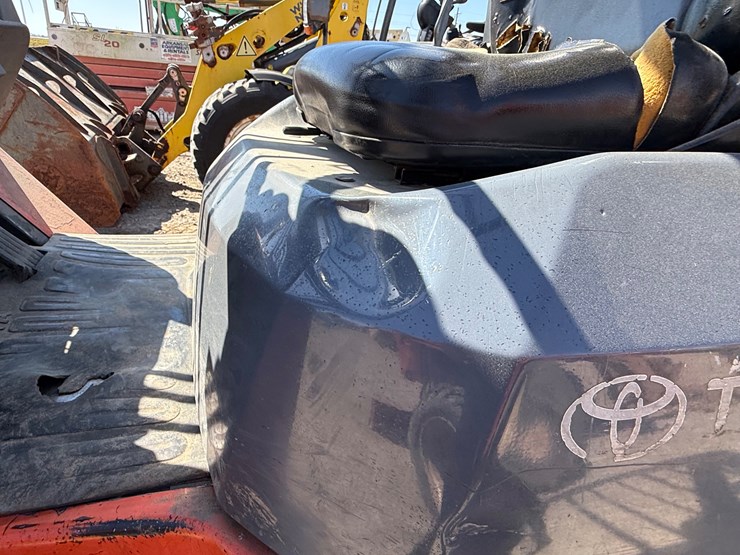 toyota-7fgcu25-image-25