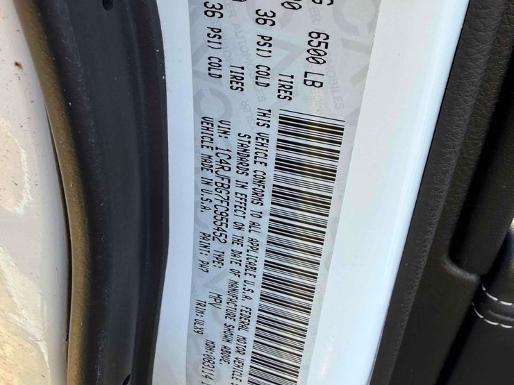 2015-jeep-grand-cherokee-image-18