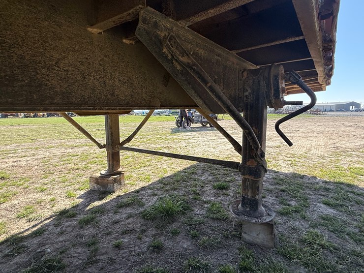 1965-trailmobile-trailer-image-25