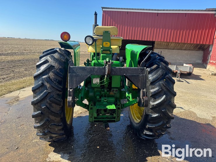 john-deere-3020-image-6