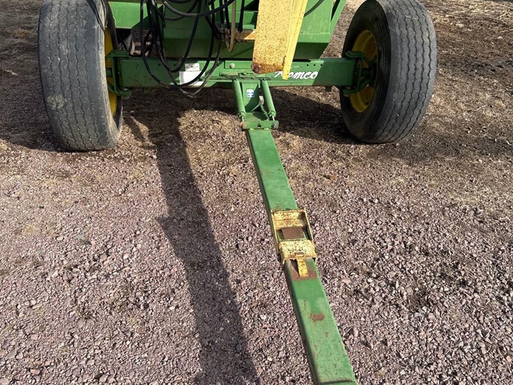 demco-365bu-gravity-wagon-w/-seed-auger-image-10