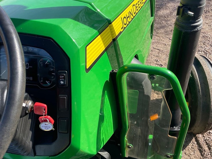 2017-john-deere-5085m-image-26