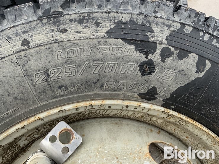 massey-ferguson-730-image-16