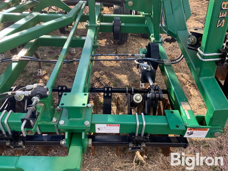 great-plains-8328dv-image-12