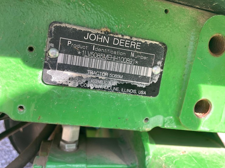 2017-john-deere-5085m-image-33