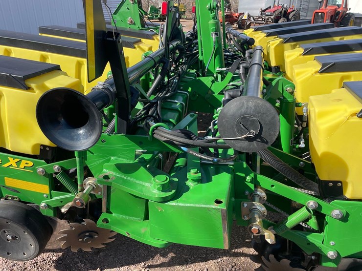 2012-john-deere-1760-image-30
