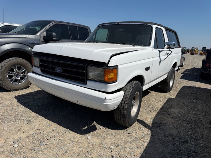 1988-ford-bronco-image-1