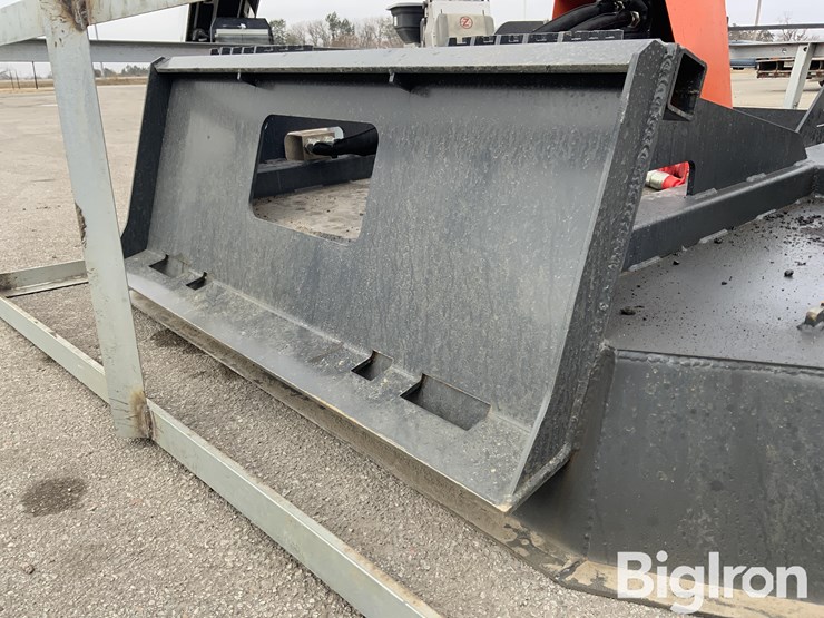 2025-massey-ferguson-730-image-10