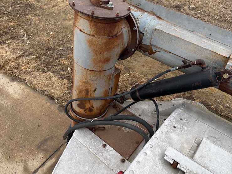 1999-bulkliner-36ft-semi-feed-trailer-image-48