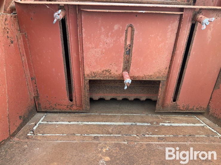 international-1250-image-9