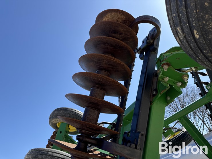 2012-john-deere-2623-image-15