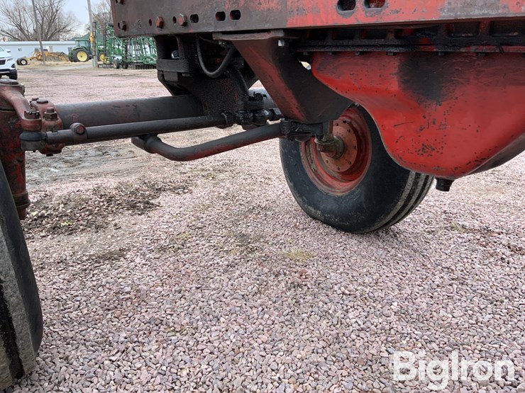 1967-farmall-806-diesel-2wd-tractor-image-18
