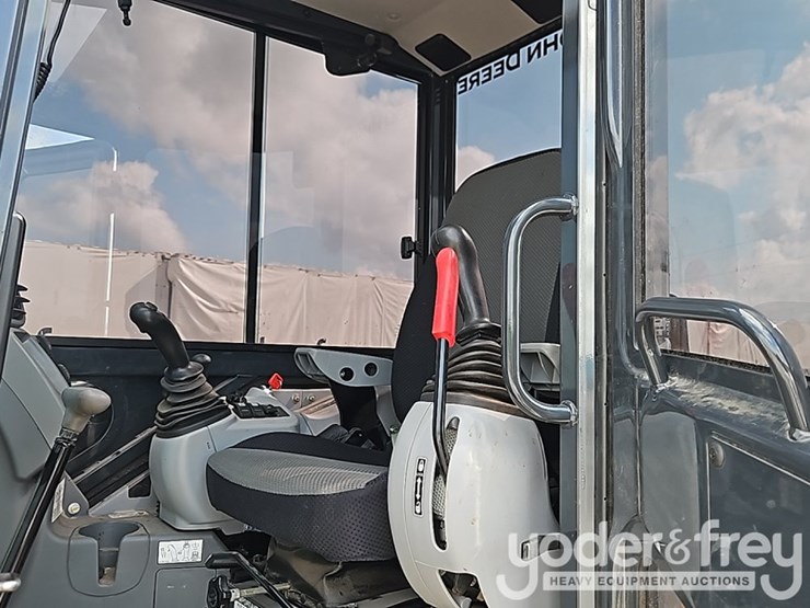 2023-deere-50g-image-31