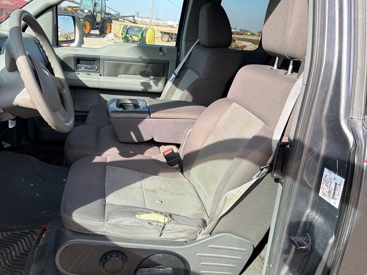 2004-ford-f150-image-31