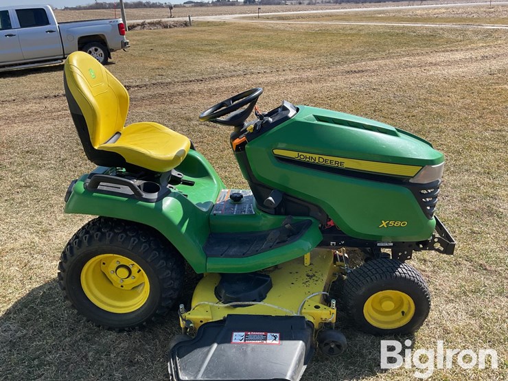 john-deere-x580-image-4