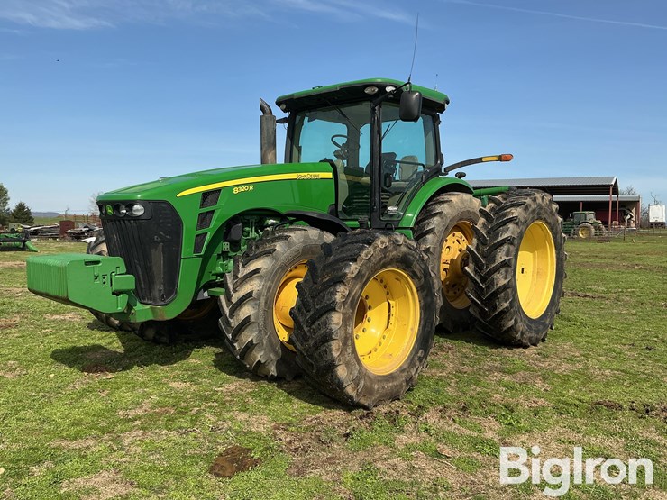 2010-john-deere-8320r-image-1